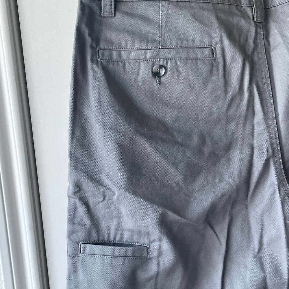 O'Neill Men's Charcoal Flat Front Shorts - Picture 5 of 8